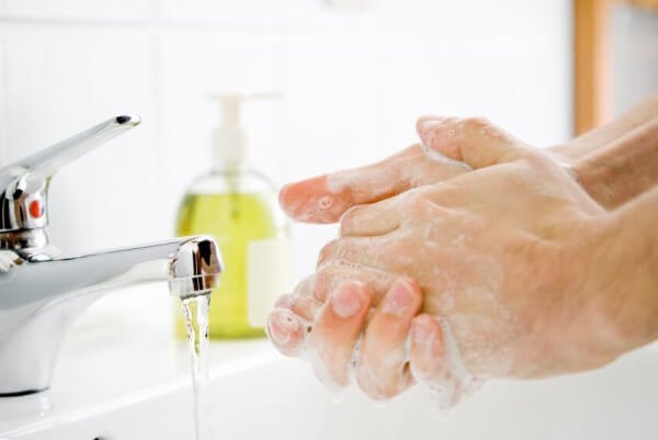 nhiễm trùng đường ruột ở người lớn