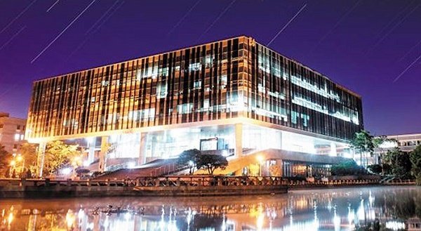 Trường đại học Postech về đêm