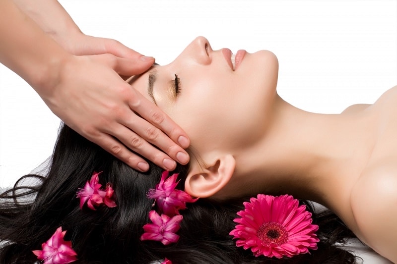 Tốt nghiệp ngành chăm sóc da bạn không cần lo lắng vấn đề xin việc làm