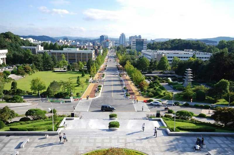 Đại học Chungnam luôn có những học bổng để hỗ trợ cho sinh viên quốc tế