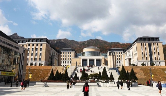 du học đại học ngoại ngữ busan