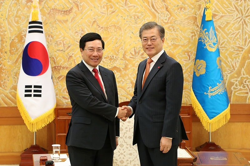 Khan hiếm phiên dịch viên