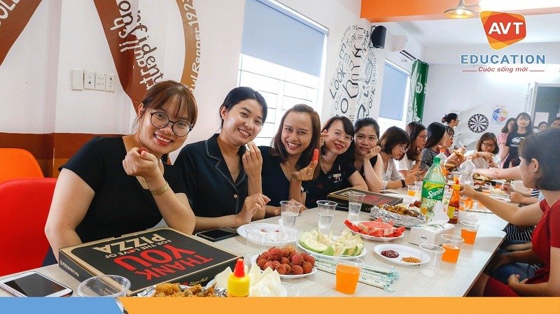 Nụ cười hiện hữu trên môi của mỗi thành viên