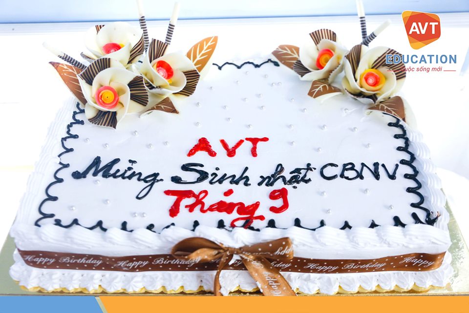 Chiếc bánh kem đặc biệt dành tặng các thành viên của AVT Chiếc bánh kem đặc biệt dành tặng các thành viên của AVT