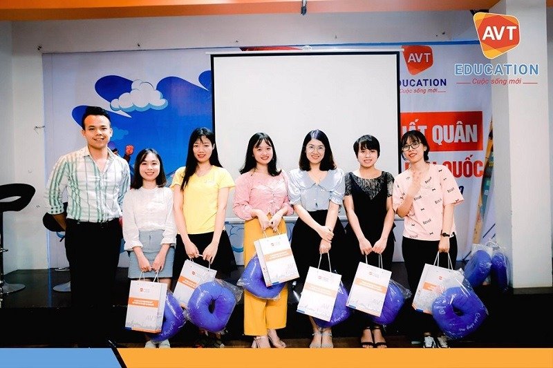 Tiệc sinh nhật tháng 8 tại AVT