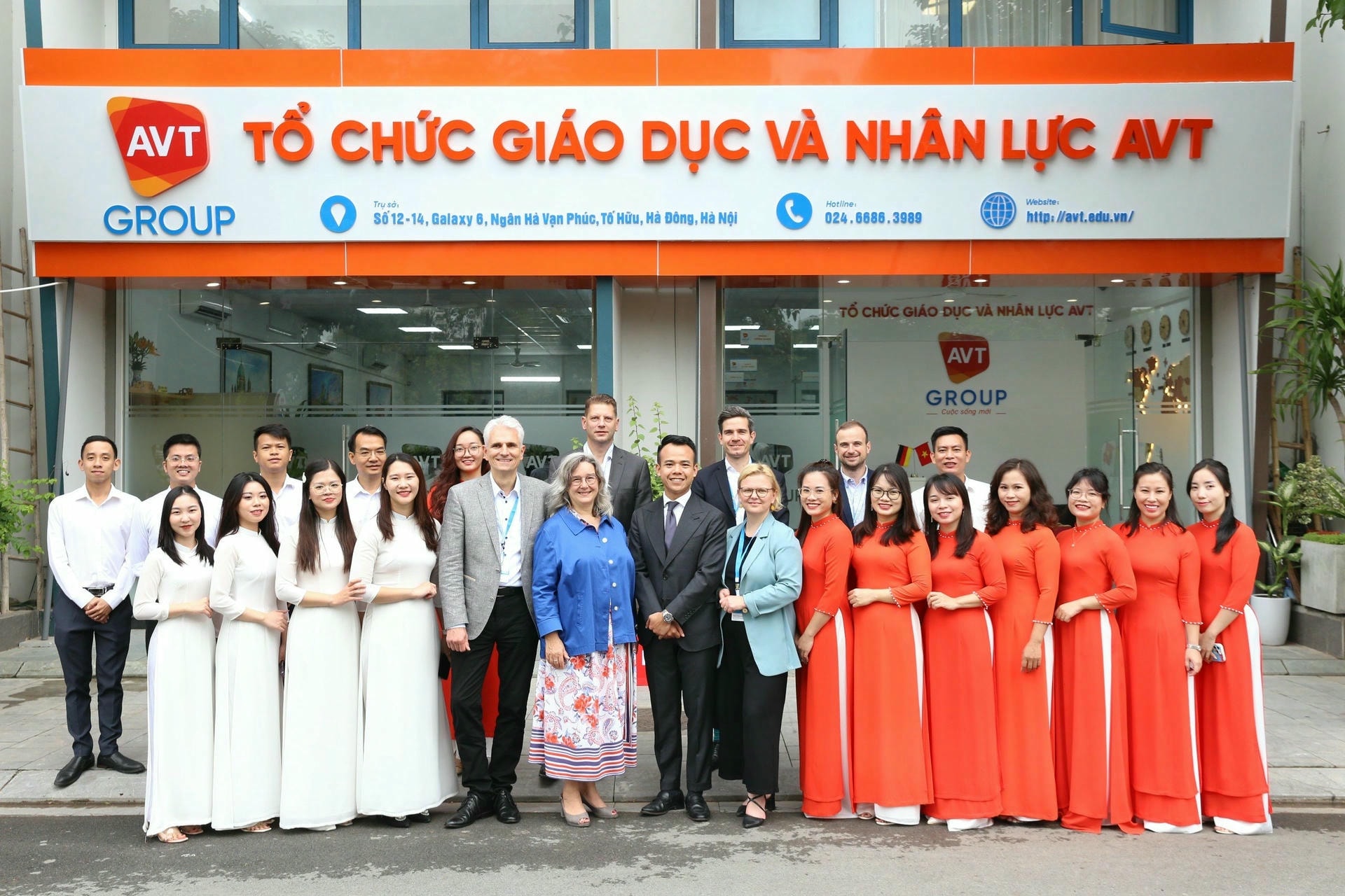 TRỤ SỞ VĂN PHÒNG TỔNG