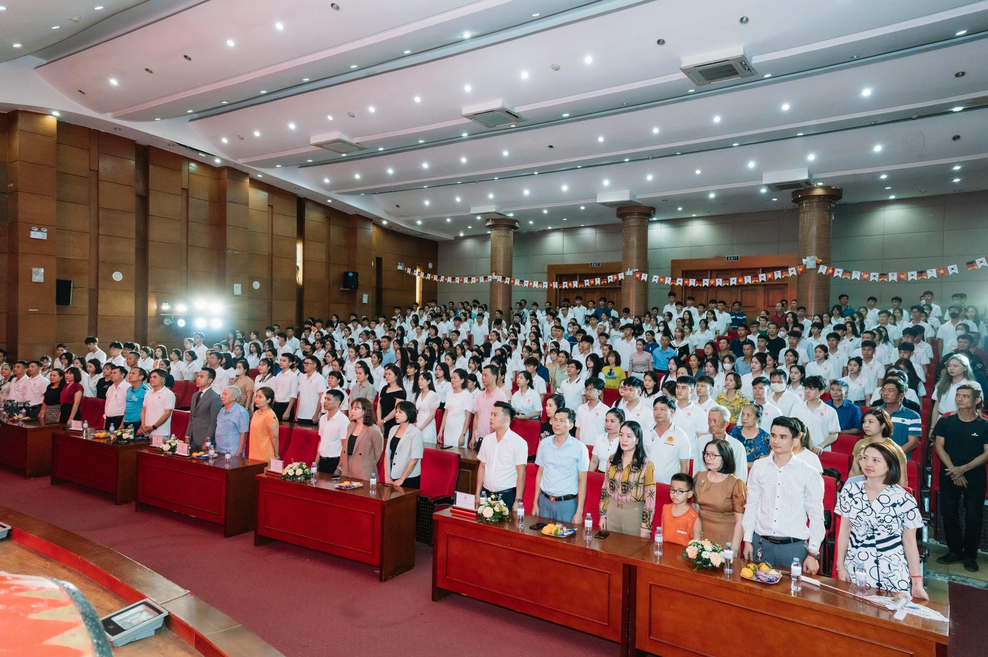 Cam kết lộ trình